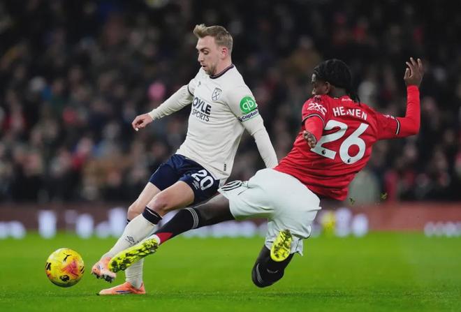 NBL第12轮看点：跳伞蚁挑战苦主凤凰，36人&墨尔本联巅峰对决（NBL第12轮前瞻：跳伞蚁再战苦主凤凰，36人与墨尔本联上演强强对话）