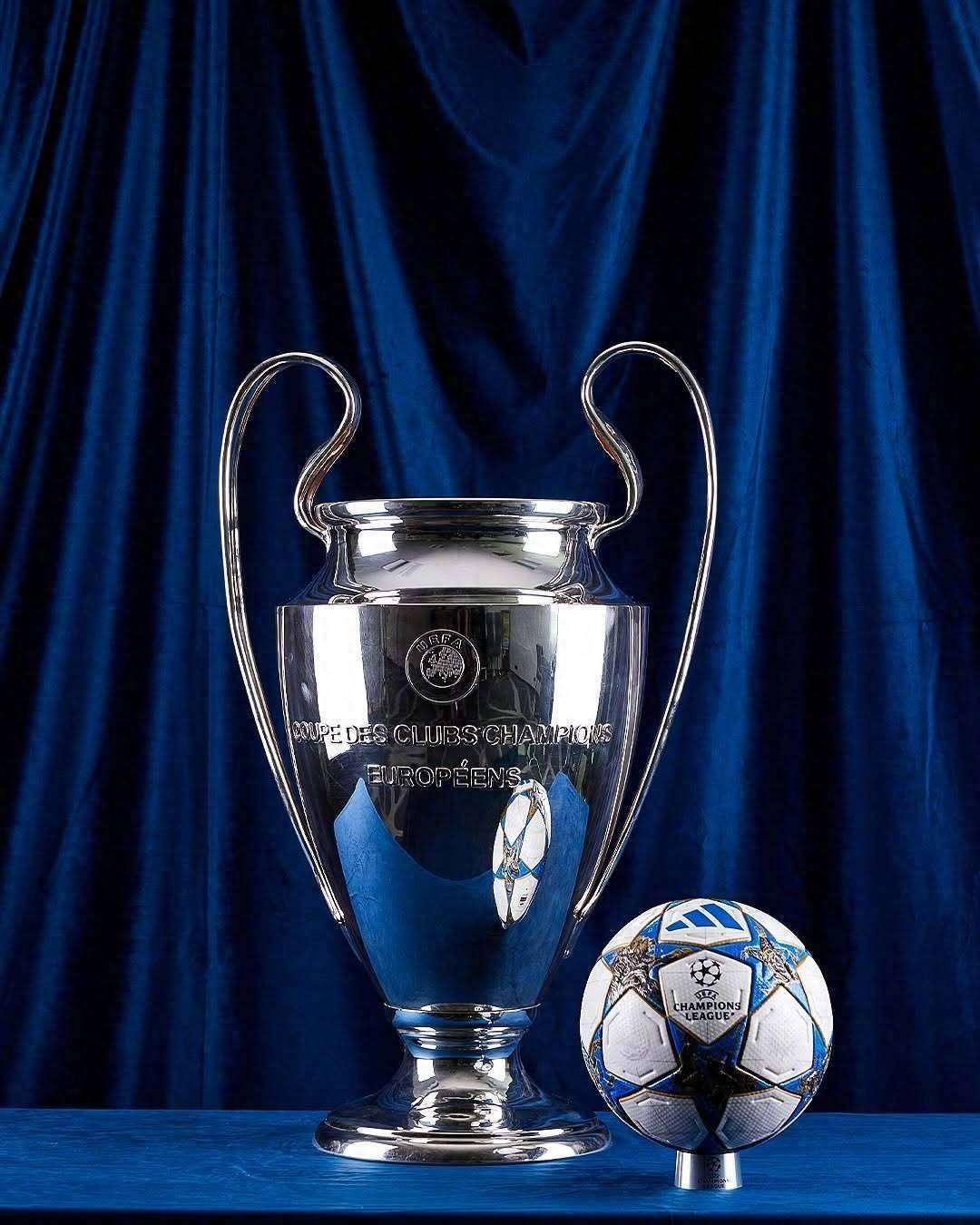 太尴尬！梁靖崑被观众“表白”，一脸严肃，孙颖莎偷笑，队友都懵了（尴尬瞬间！观众当众向梁靖崑示爱，他神情严肃，孙颖莎偷笑，队友全懵）