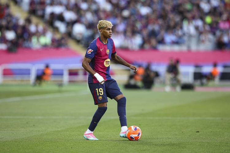 迈阿密国际本赛季常规赛+季后赛打进98球，创美职联历史纪录（迈阿密国际本季常规赛与季后赛共入98球，刷新美职联历史纪录）