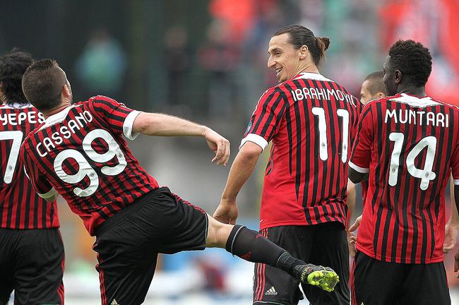 詹姆斯关键助攻锁定胜利（詹姆斯最后时刻妙传奠定胜局）