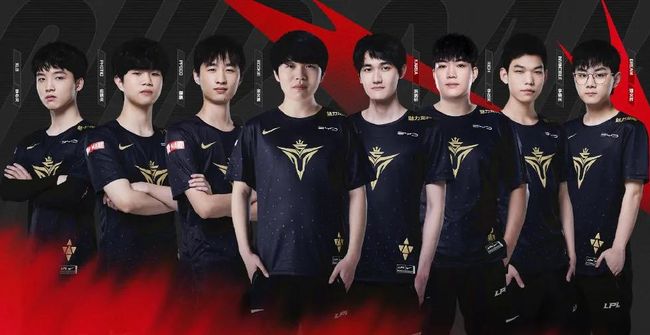 中国篮球协会聘请宫鲁鸣担任中国女篮主教练.